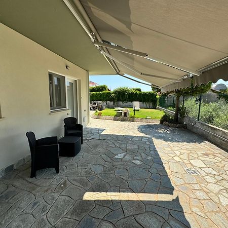 L'11 Affittacamere Borghetto Santo Spirito Eksteriør billede